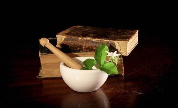 Vieze vondst: oude doktersboeken vol sporen van rare middeltjes 